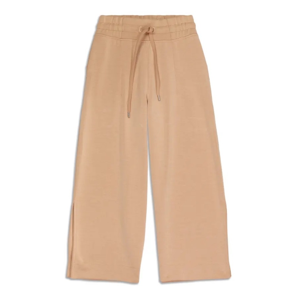 Beige lululemon soft ambitions high rise crop